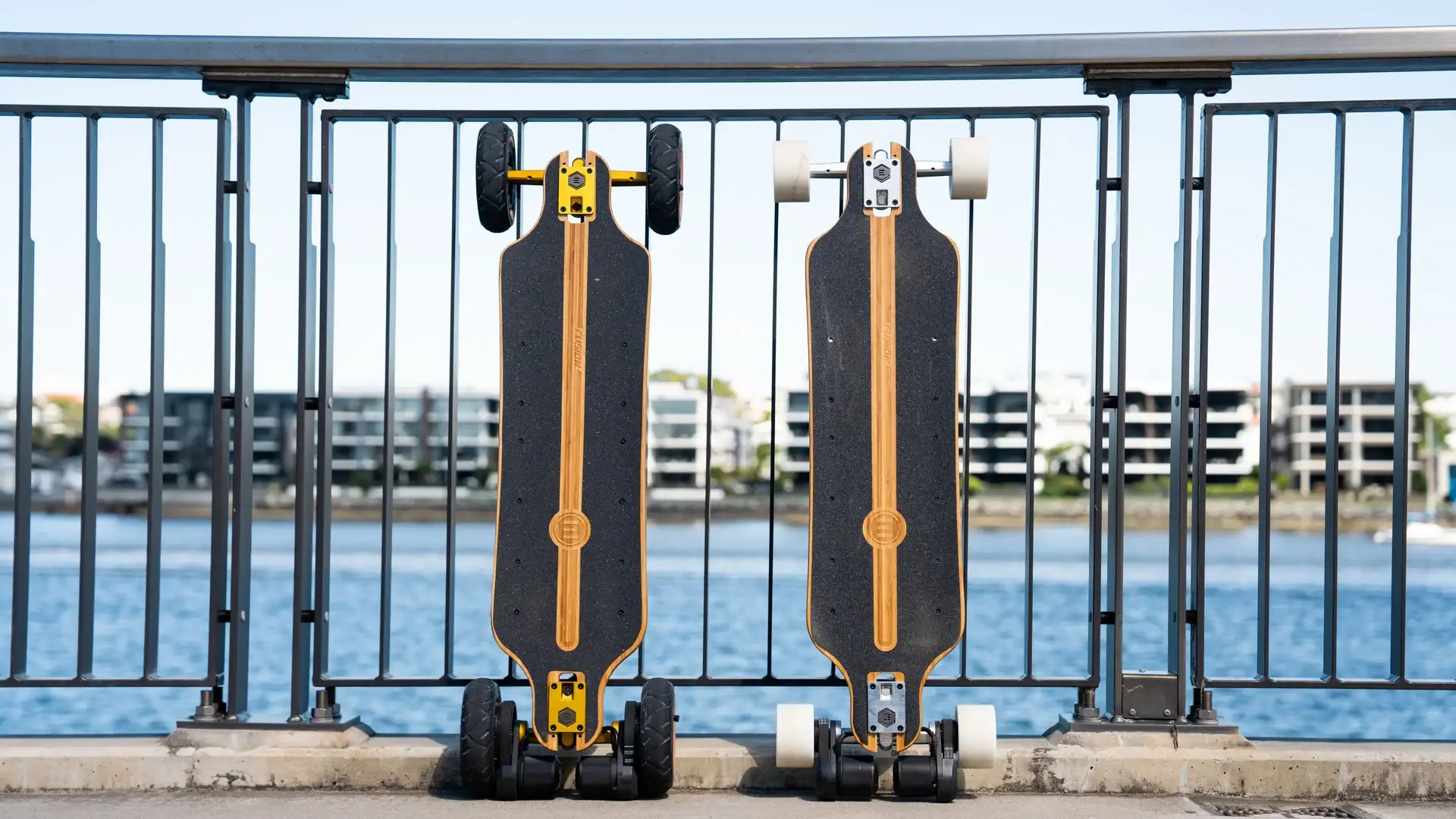 Photo de deux Fusion avec roues AT et street